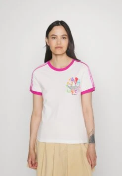 Adidas Originals Pride 3S Tee - T-Shirt Imprimé - Off White -ASOS c7ceb273be34477ca9150b73b41ca6dd
