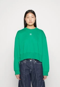 Adidas Originals Adicolor Essentials Crew - Sweatshirt - Green -ASOS c8a53aa56f924679aaf4c45b8b7ef9eb