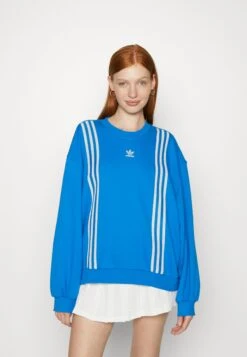 Adidas Originals Adicolor 70S - Sweatshirt - Bluebird -ASOS c915b928b7714c7c9f61b455af634276