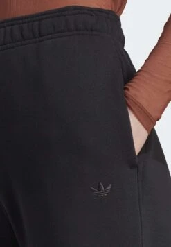 Adidas Originals Premium Essentials Made To Be Remade Relaxed - Pantalon De Survêtement - Black -ASOS c96684bba2de4175b9604168b1a16fa2