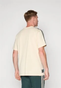 Adidas Originals JUVENTUS TURIN ICON TEE - Article De Supporter D'équipe De Club - Ecru Tint -ASOS cb2331cc45714cbabbd51c105d302df7