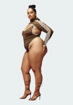 Adidas Originals Reversible Classic With Shrug Plus S - Maillot De Bain - Mesa Dark Brown Shock Pink -ASOS cd39717f7b584c5f854e81fb58cc93dd