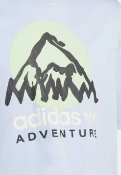 Adidas Originals Adventure - T-Shirt Imprimé - Blue Dawn -ASOS d260d546e356407694bac7a0d6b2f7ce