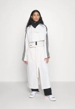 Adidas Originals Always - Trench - White -ASOS d64773f3fadb42278e27f5241a3f7047