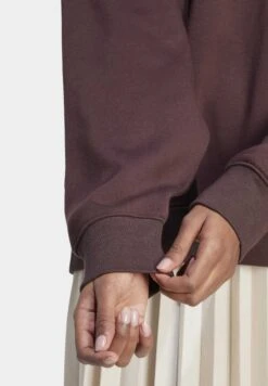 Adidas Originals Adicolor Essentials - Sweatshirt - Shadow Brown -ASOS d6b39b9ca6b44e158e1e19a40a2cd73b