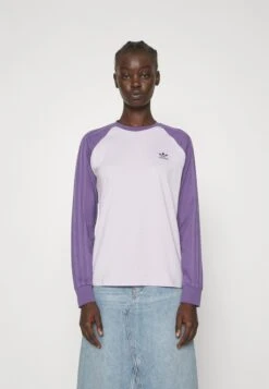 Adidas Originals Long Sleeve - T-Shirt À Manches Longues - Silver Dawn -ASOS d9adf58e3f8848cc83a16add4fe3b70a