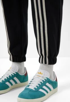 Adidas Originals Adicolor 70S Pants - Pantalon De Survêtement - Black 13 Adidas Originals Adicolor 70S Pants - Pantalon De Survêtement - Black -ASOS dbb25bba06964001971c38e1da7056f4