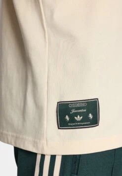 Adidas Originals JUVENTUS TURIN ICON TEE - Article De Supporter D'équipe De Club - Ecru Tint -ASOS dc4fed14c426499e89cb457b902aea42