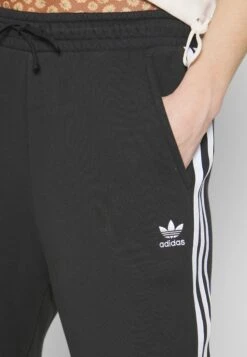 Adidas Originals Regular Jogger Pant - Pantalon De Survêtement - Black 13 Adidas Originals Regular Jogger Pant - Pantalon De Survêtement - Black -ASOS dc5fdafa3eca449e8a02d10b4a20a055