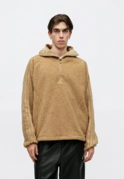 Adidas Originals Sweat Polaire - Cardboard -ASOS dc97654f047f42dfb5f698fcf0f1a530