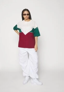 Adidas Originals Tee - T-Shirt Imprimé - Wonderwhite/Collegiate Green/Collegiate Burgundy -ASOS dde289ae8a094c10b4418a26dd5e361c