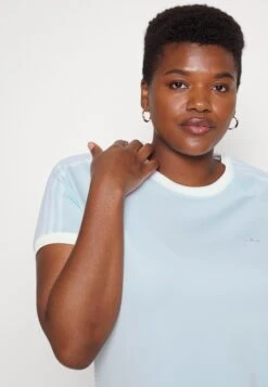 Adidas Originals Slim Tee - T-Shirt Imprimé - Almost Blue -ASOS de5d69eaf2854d888d2e1794b880c762