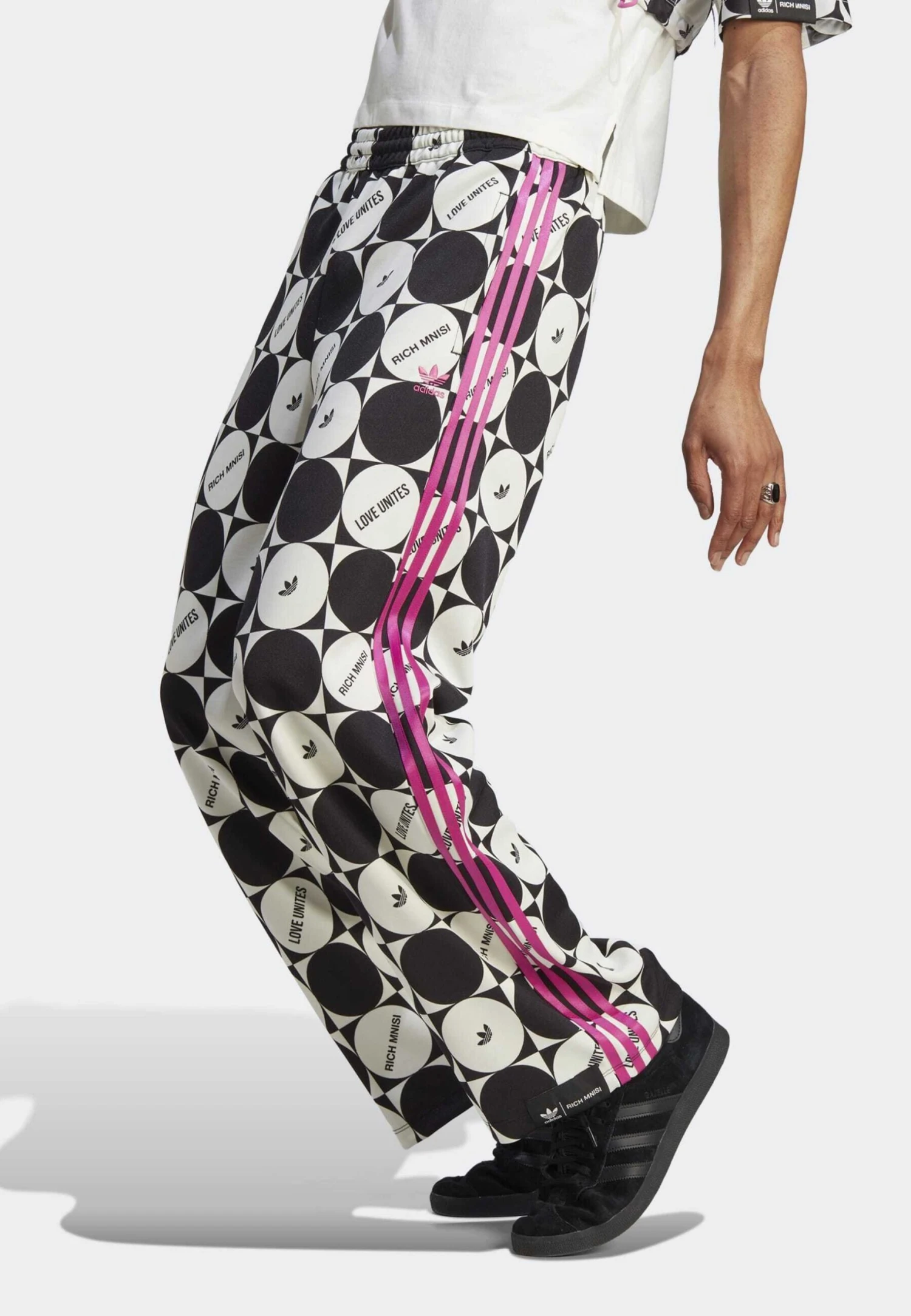 Adidas Originals Pride Rm - Pantalon Classique - Off White/Black 2 Adidas Originals Pride Rm - Pantalon Classique - Off White/Black – Image 2