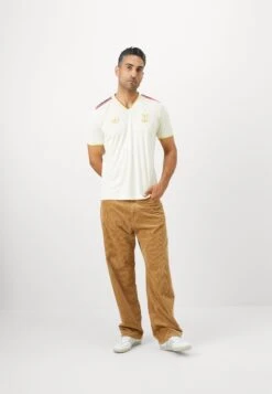 Adidas Originals CR FLAMENGO 25 THIRD JERSEY - T-shirt De Sport - Cream White -ASOS e31df1fe48a74f4cb0b472f6d5585615