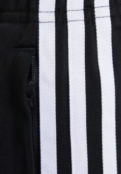 Adidas Originals Wide Pants - Pantalon De Survêtement - Black -ASOS ed983af4972e4458ada1b9f05773324d