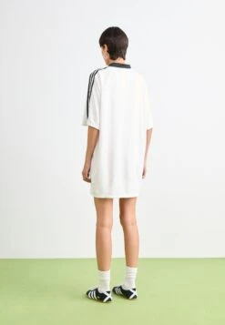 Adidas Originals DRESS - Robe En Jersey - White/black -ASOS ee831cb8ffc34ba3a815b8eb02503bc6