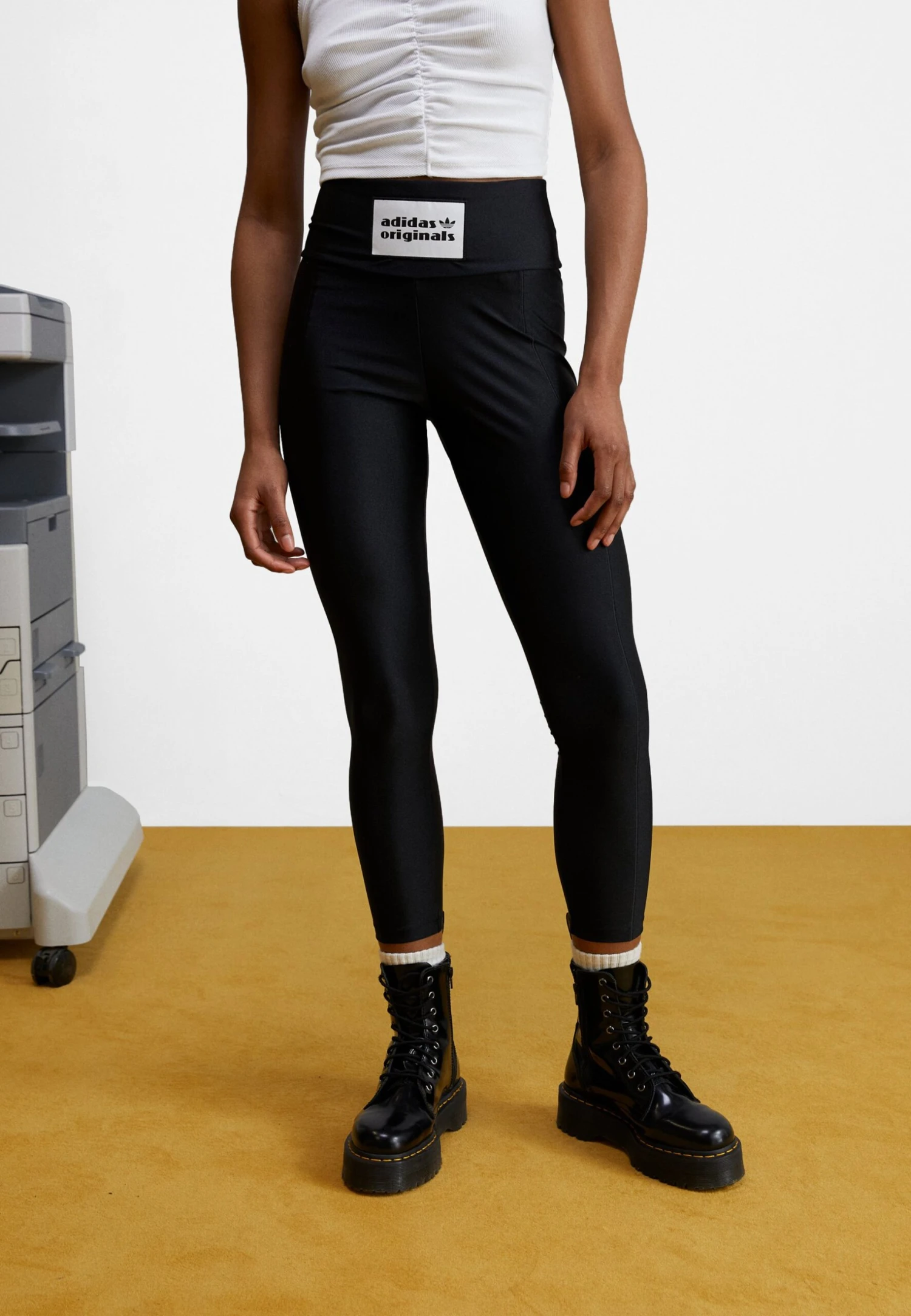 Adidas Originals High Waist Label - Legging - Black 1 Adidas Originals High Waist Label - Legging - Black