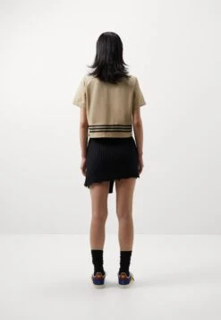 Adidas Originals Adicolor 70S Shirt - Polo - Brown Desert -ASOS f2cc1d15e1d949e5a8379cc5510beea6