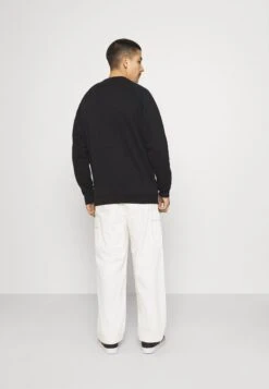 Adidas Originals Adicolor Classics 3-Stripes Crew - Sweatshirt - Black -ASOS f3605665c2a8498287f0706c3d28f4e9