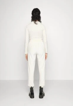 Adidas Originals Jogger - Pantalon De Survêtement - White -ASOS f39864770cef4f96bb1564ea4f2411e0