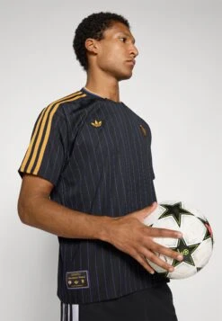 Adidas Originals MANCHESTER UNITED ICON JERSEY - Article De Supporter D'équipe De Club - Black -ASOS f3c0d467f8e9400cad79104720fe5bbd