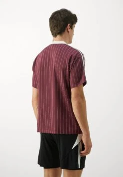 Adidas Originals AJAX ICON JERSEY - T-shirt Imprimé - Victory Crimson 8 Adidas Originals AJAX ICON JERSEY - T-shirt Imprimé - Victory Crimson -ASOS f4564268c3614cf8a3a7438c23169806