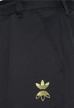 Adidas Originals Pants - Pantalon Cargo - Black -ASOS f47c6785ac0c4b429d211e3db5f78e16