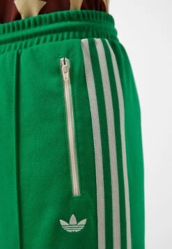 Adidas Originals Adicolor 70S Montreal - Pantalon De Survêtement - Green -ASOS f49d5afd476a44faaaeb56bdf699fa0f