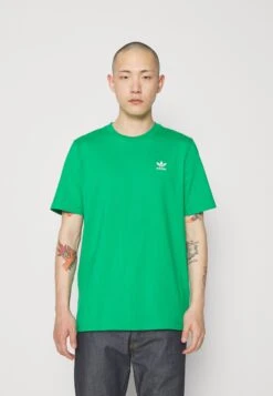 Adidas Originals Essential - T-Shirt Basique - Green -ASOS f4ede05998d64c86a4107a14228280ac