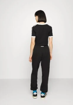 Adidas Originals Track Pants - Pantalon De Survêtement - Black 17 Adidas Originals Track Pants - Pantalon De Survêtement - Black -ASOS f54cc5c95eda49d7a2c0e07dfd5b1a76