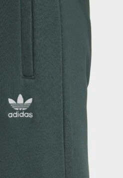 Adidas Originals Essentials Pant - Pantalon De Survêtement - Green -ASOS f6a0490b99494499895edc2e20189719