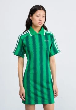 Adidas Originals FOOTIE - Robe En Jersey - Green