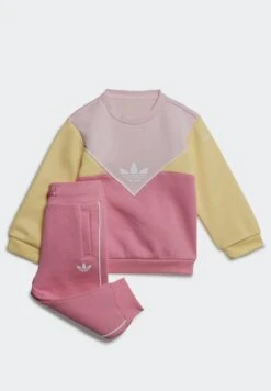 Adidas Originals Crew Unisex Set - Survêtement - Clear Pink/Almost Yellow/Bliss Pink -ASOS f9ebe6806a074557b25a6d65fe9722c5