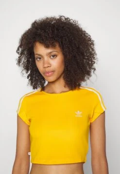 Adidas Originals Cropped Tee - T-Shirt Imprimé - Collegiate Gold -ASOS fe660e7c6b5d4cf4ae8666afbde7dde2